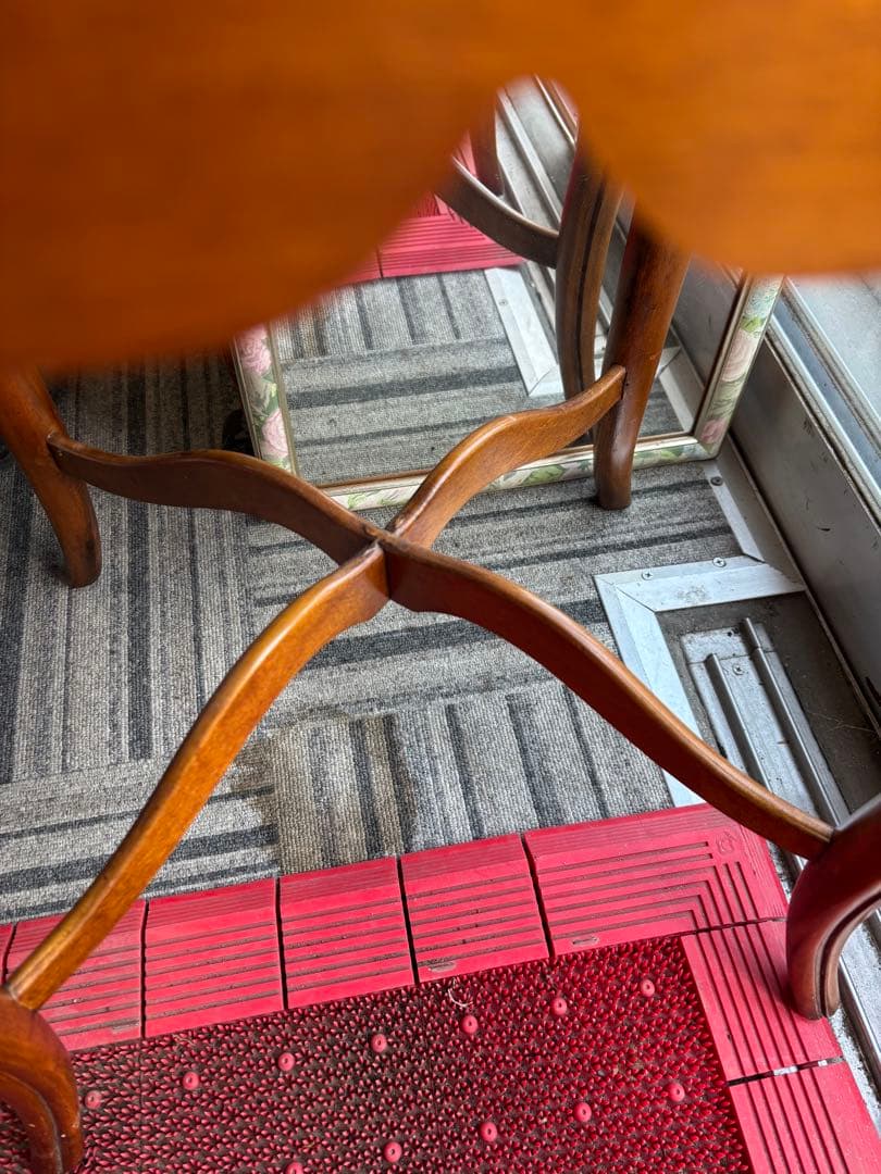 ブラウン木製猫足キャビネット 引き出し付き