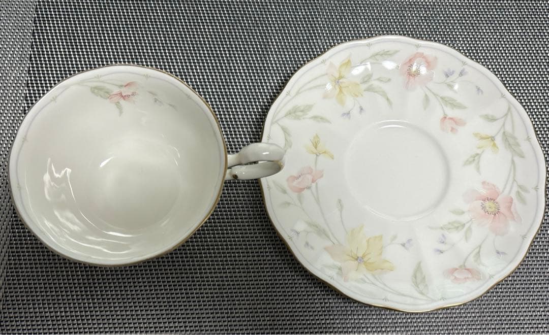 ナルミボーンチャイナ カップ＆ソーサー パステルガーデン - メルカリ