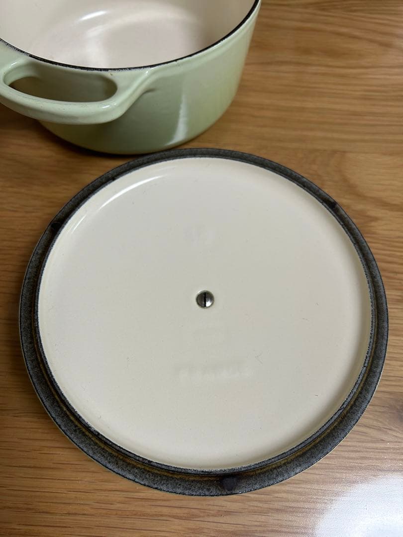 LE CREUSET ル・クルーゼ ライトグリーン系 両手鍋 18cm