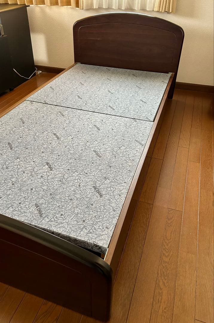 フランスベッド　木製シングルベッド フレーム　一台