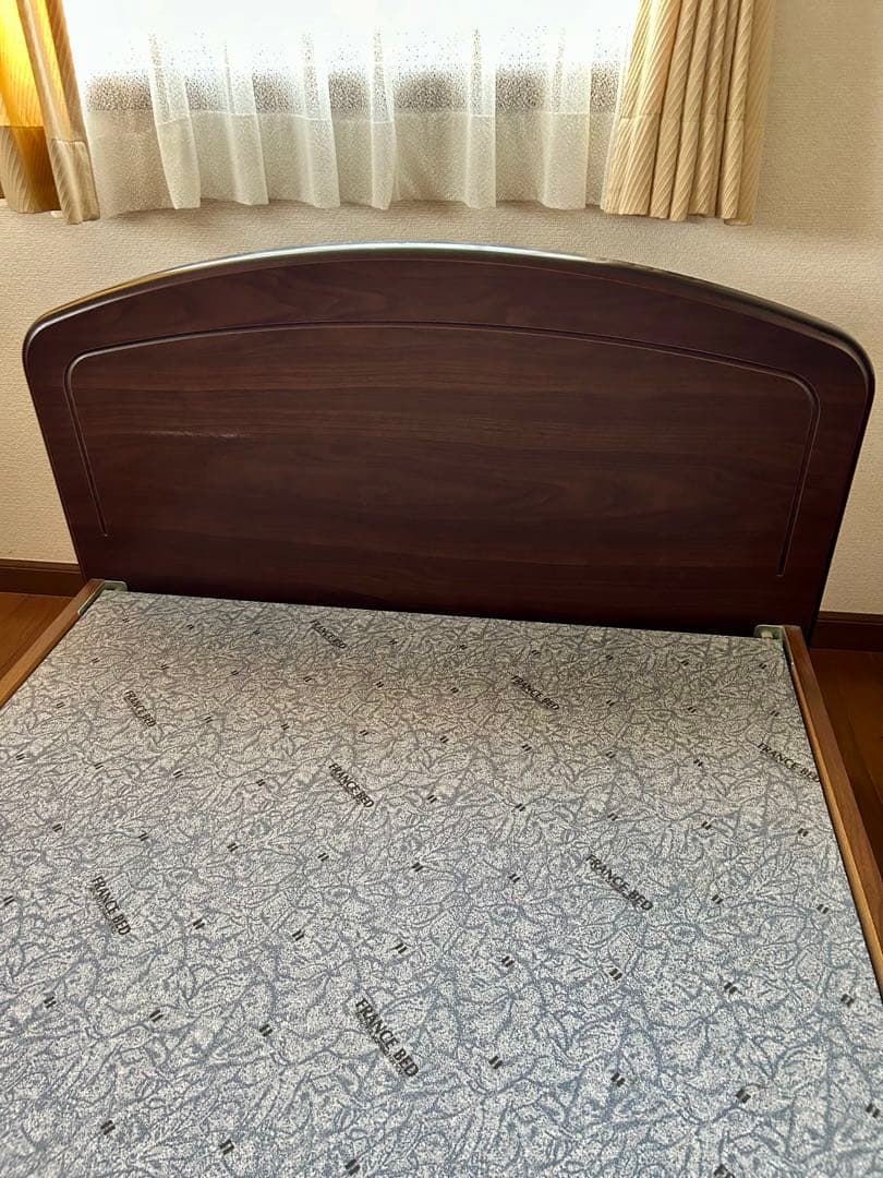 フランスベッド　木製シングルベッド フレーム　一台