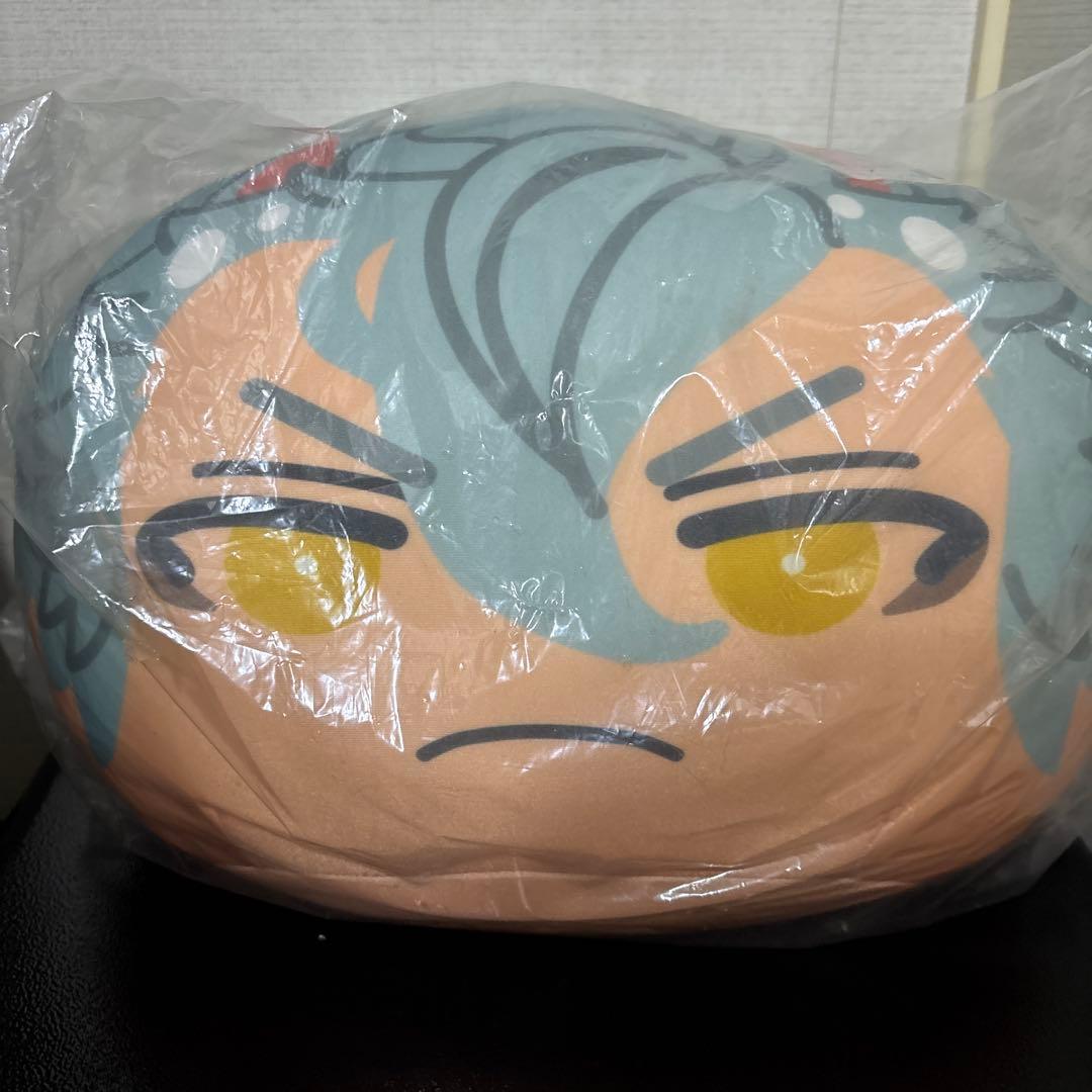 ツイステ おまんじゅうクッション サバナクロー レオナ ラギー