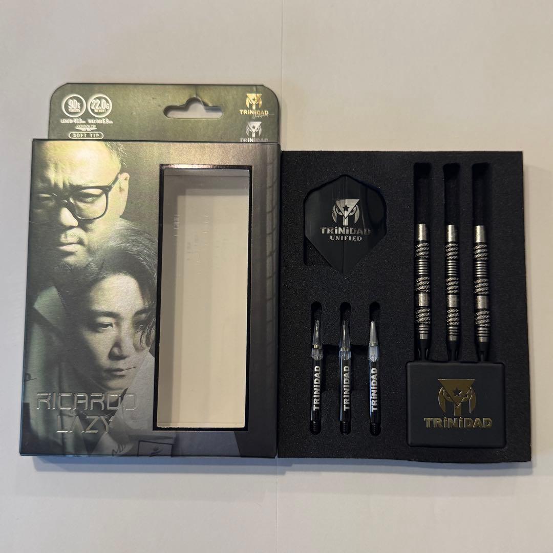 エスダーツ限定】TRiNiDAD RICARDO LAZY 浅田斉吾×松吉輝宗 - メルカリ