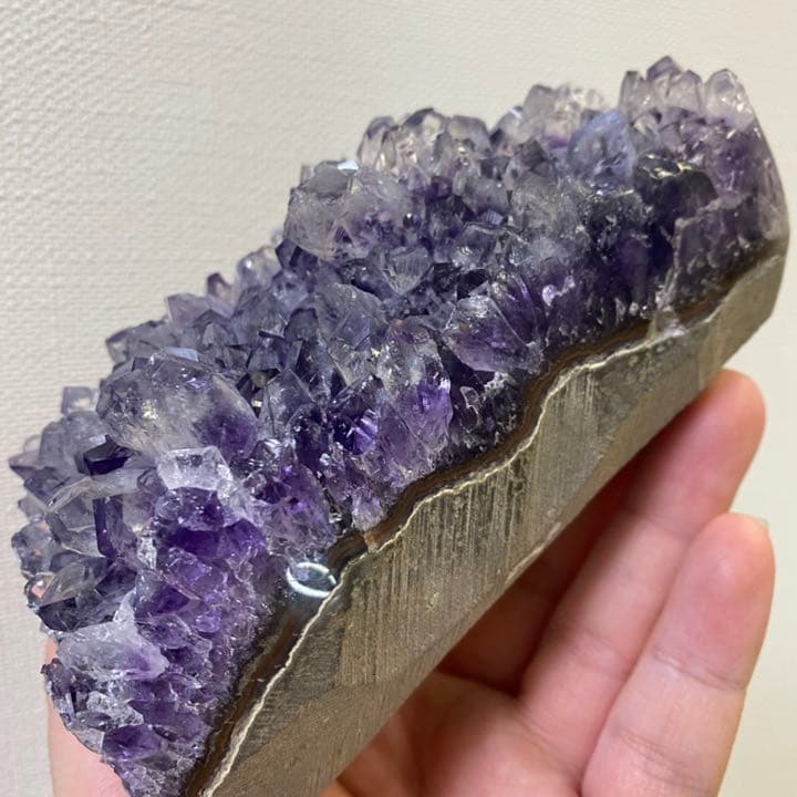 濃紫の煌めきウルグアイ産 ☆アメジストクラスター パワーストーン【NoA373】