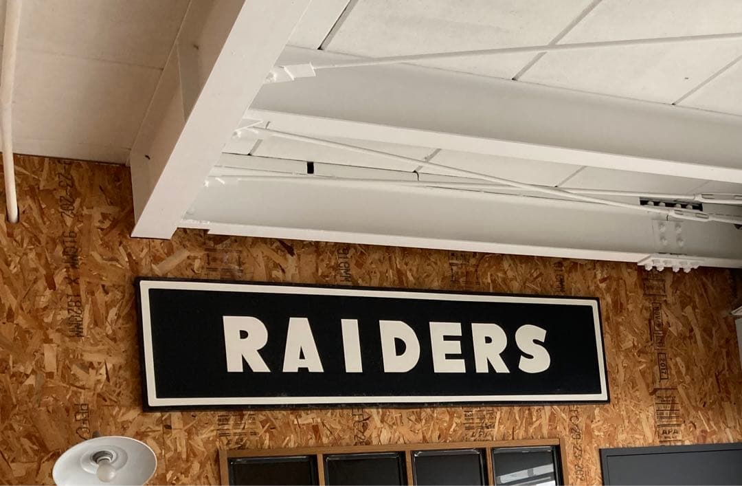 ウォールアート　ディスプレイ　看板　スチール　RAIDERS レイダース　サイン