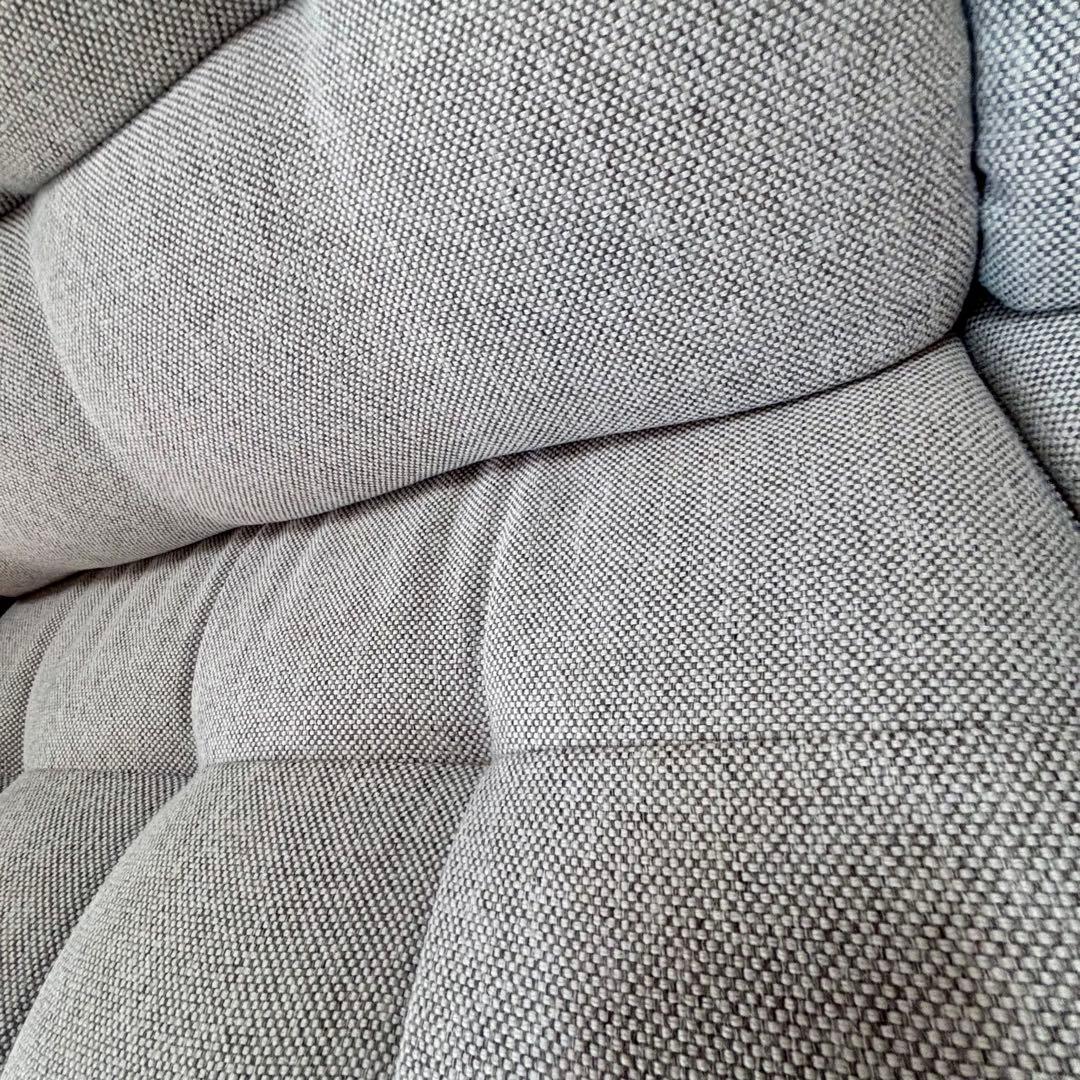 【美品】　カリモク ソファ グレー　布　UU49 北欧風 天然木　2人3人用