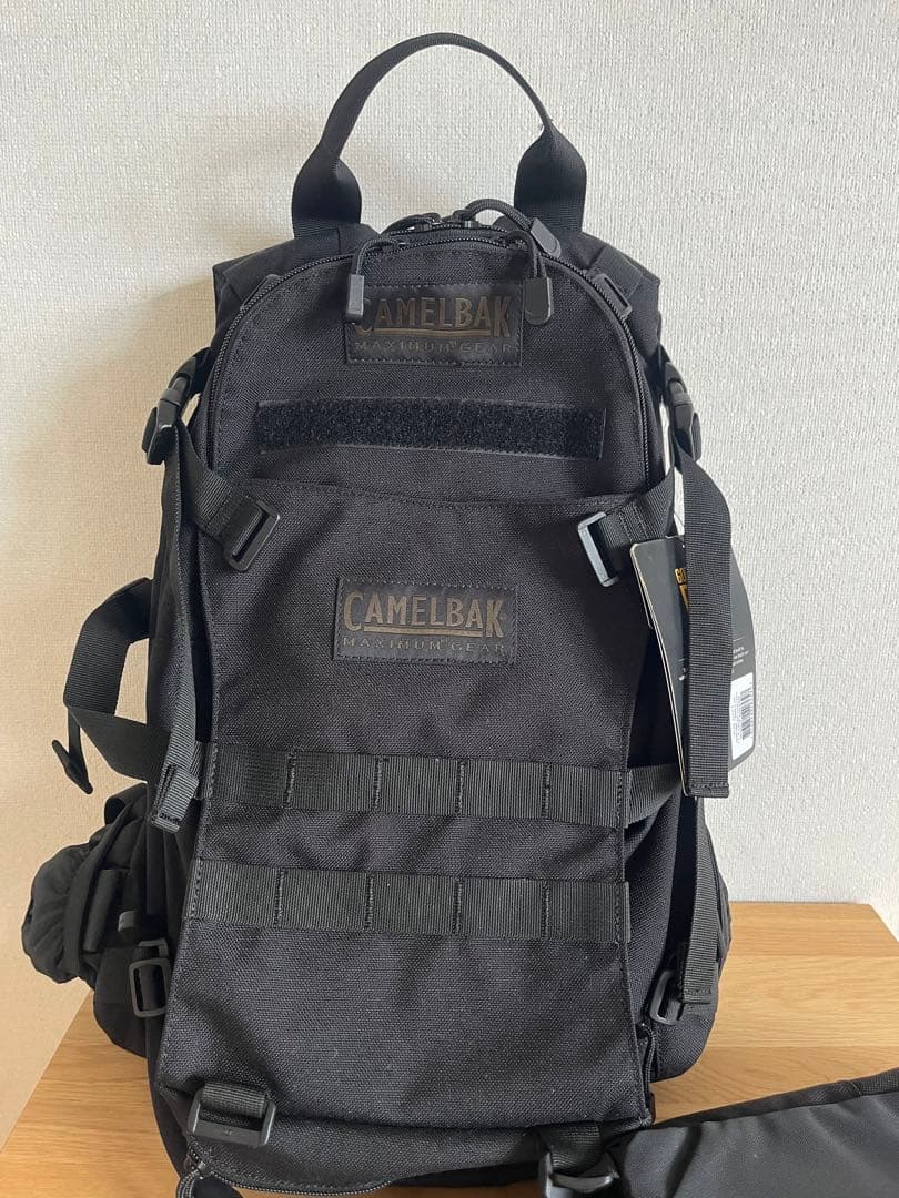 CAMELBAK TRANSFORMER 102oz - メルカリ