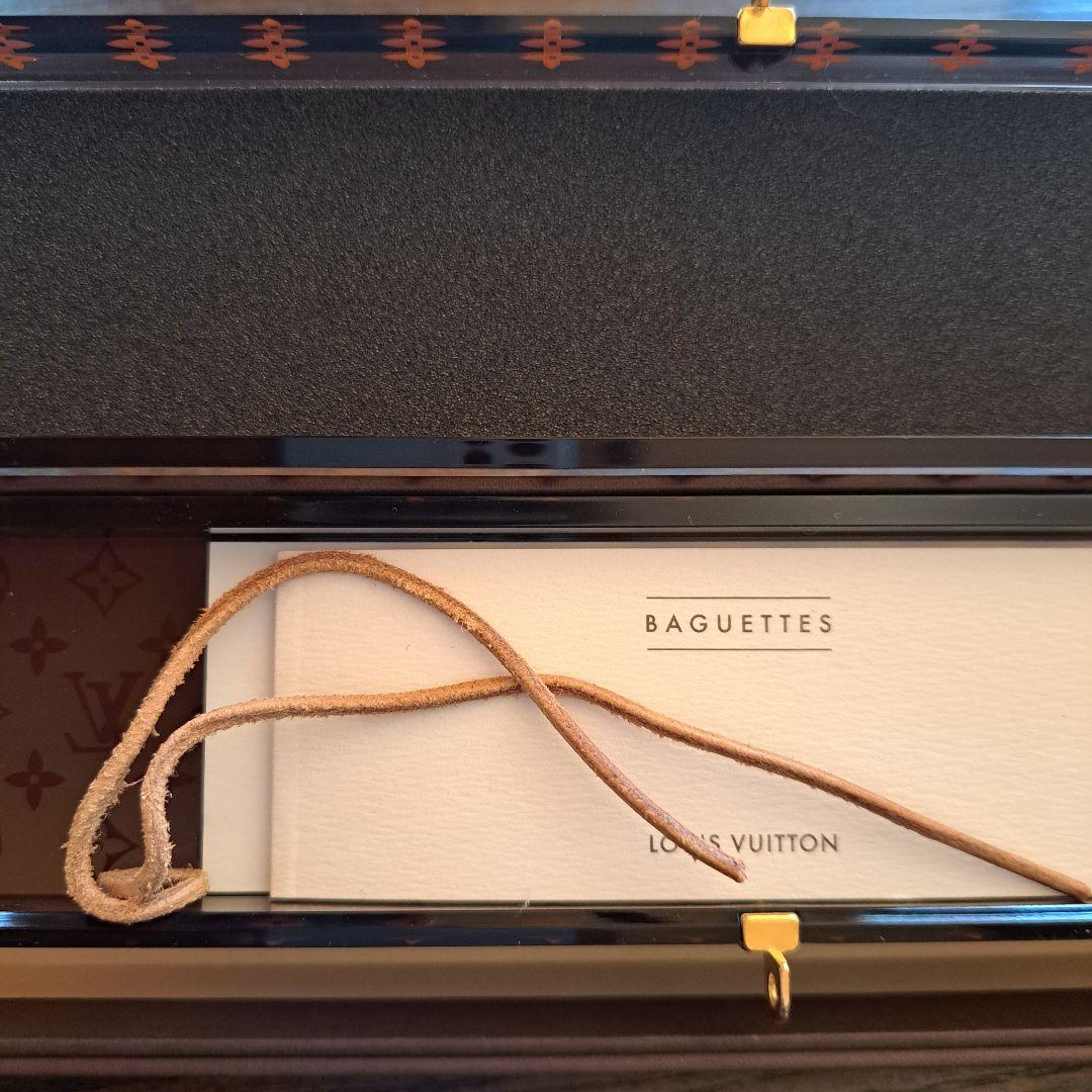 未使用　Louis Vuitton箸入れ、箸、箸置き 木製