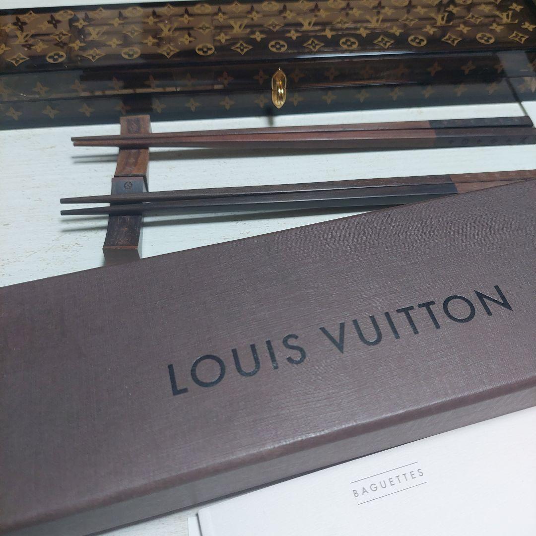 未使用　Louis Vuitton箸入れ、箸、箸置き 木製