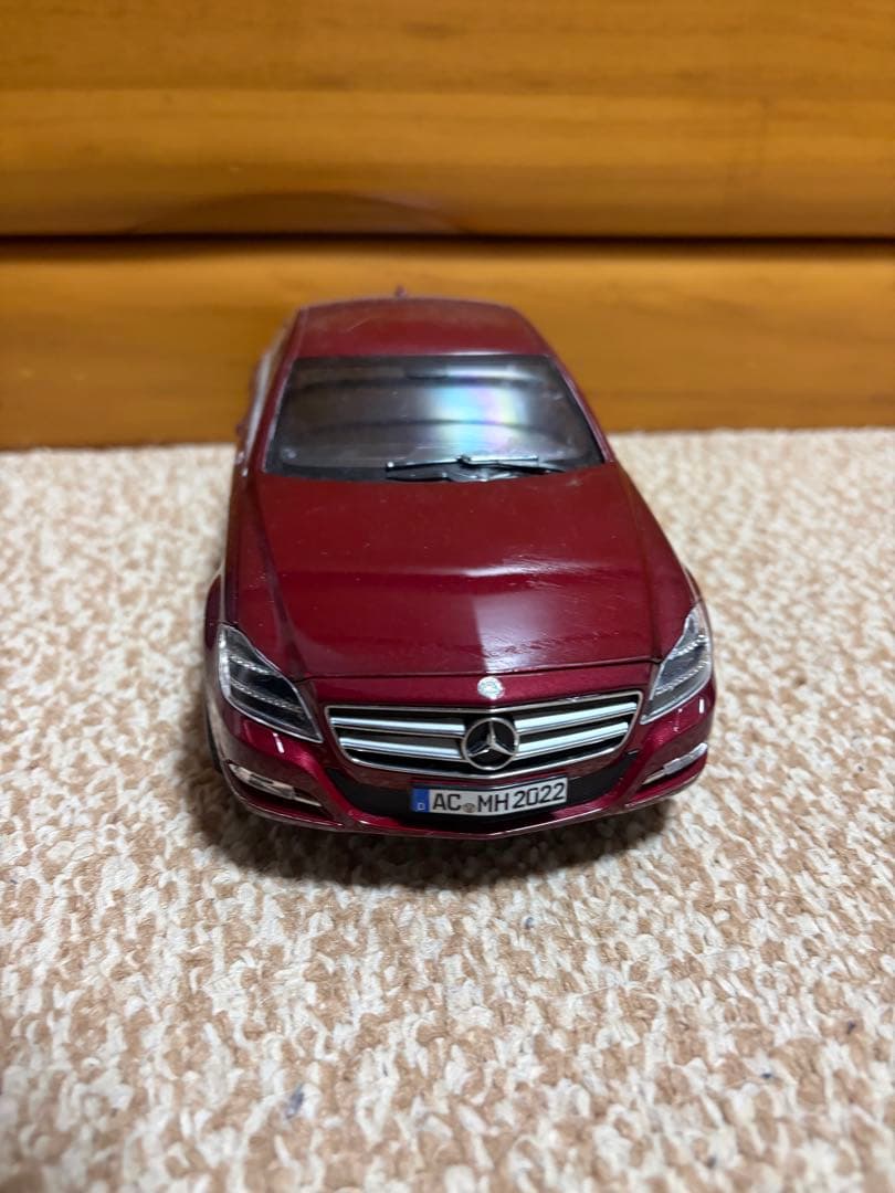 メルセデス・ベンツ CLS 1/18 ワインレッド