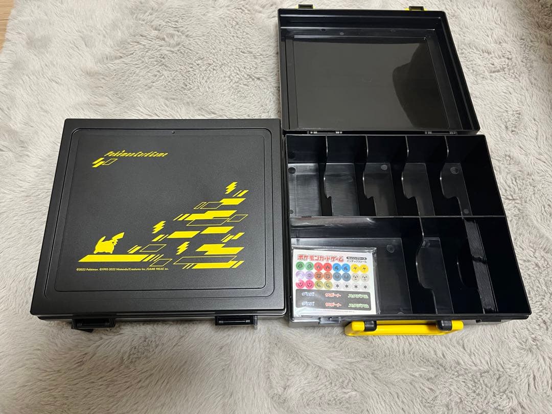 ポケモンカード キャリングケース ピカチュウ 2個セット - メルカリ