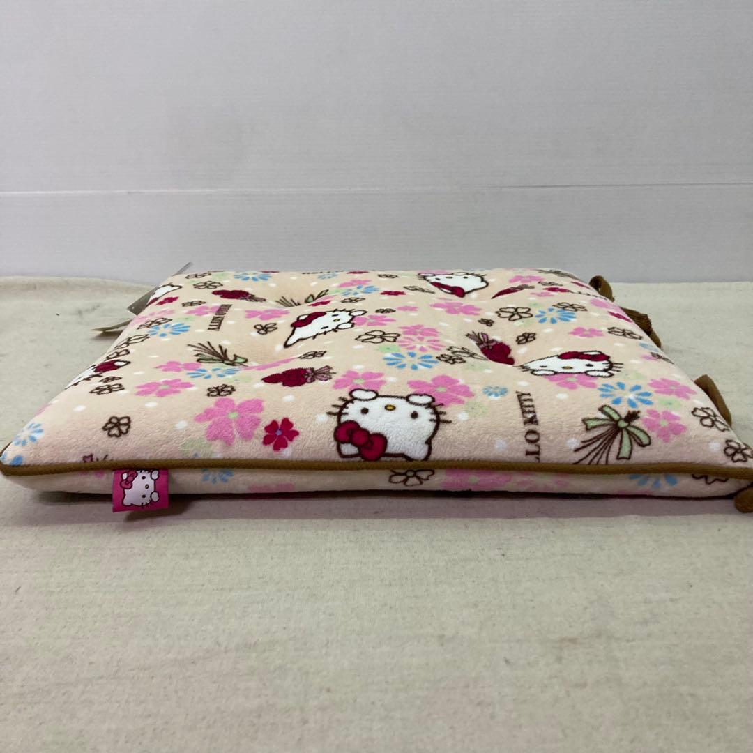 2013年製☆タグ付き】ハローキティ シートクッション 座布団 サンリオ
