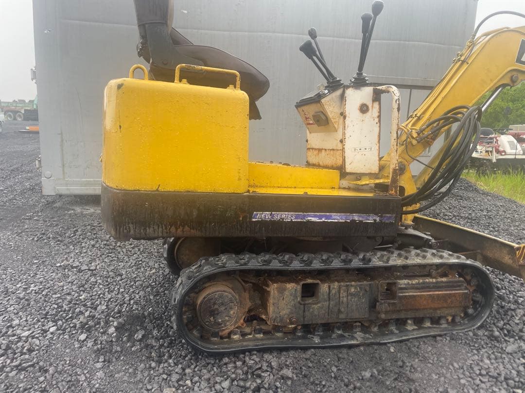 ミニバックホー ミニユンボ