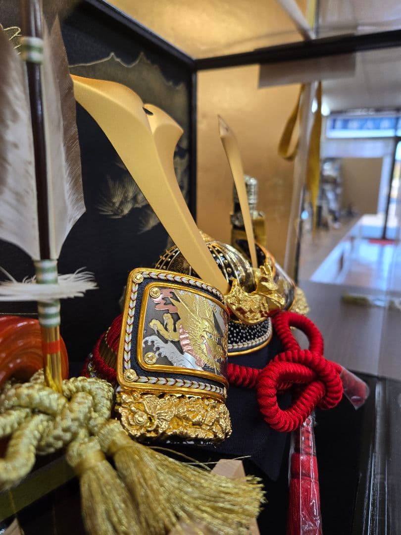 【展示品限り】五月人形　兜　鍬形　ケース飾り　※閉店セール　K28