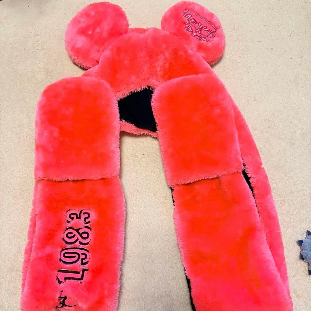 ディズニーリゾート ミッキー 1983年ロゴ ピンク マフラーキャップ