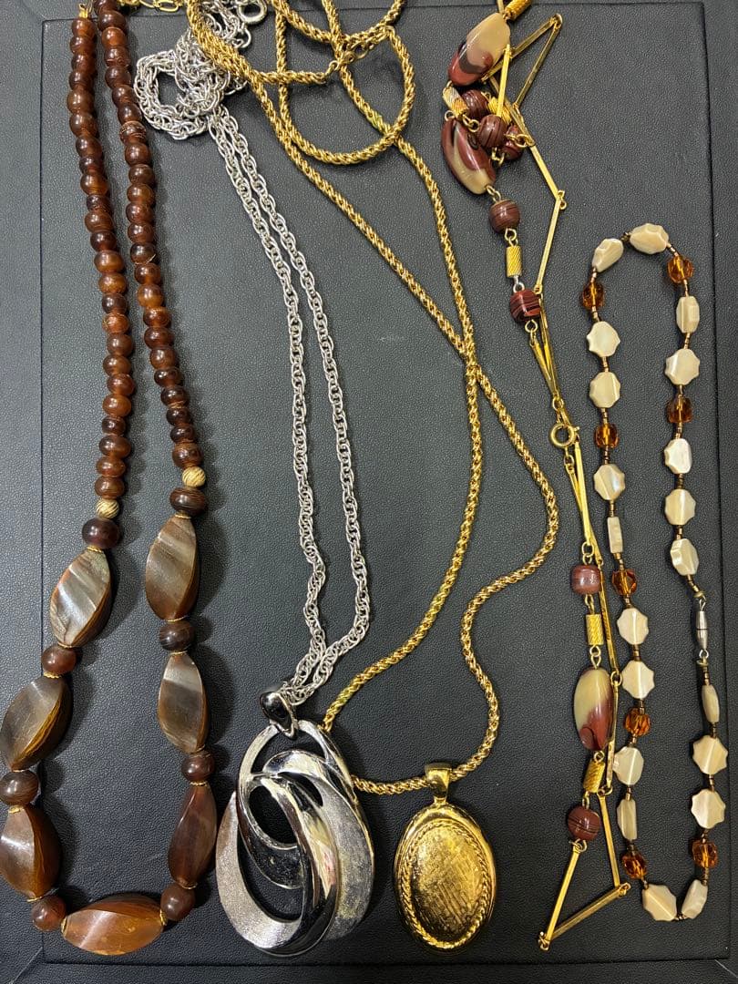 遺品整理】アクセサリーまとめ売り - メルカリ