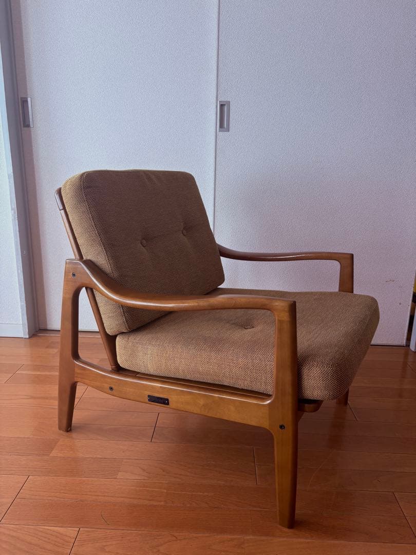 カリモク　1人掛けソファ