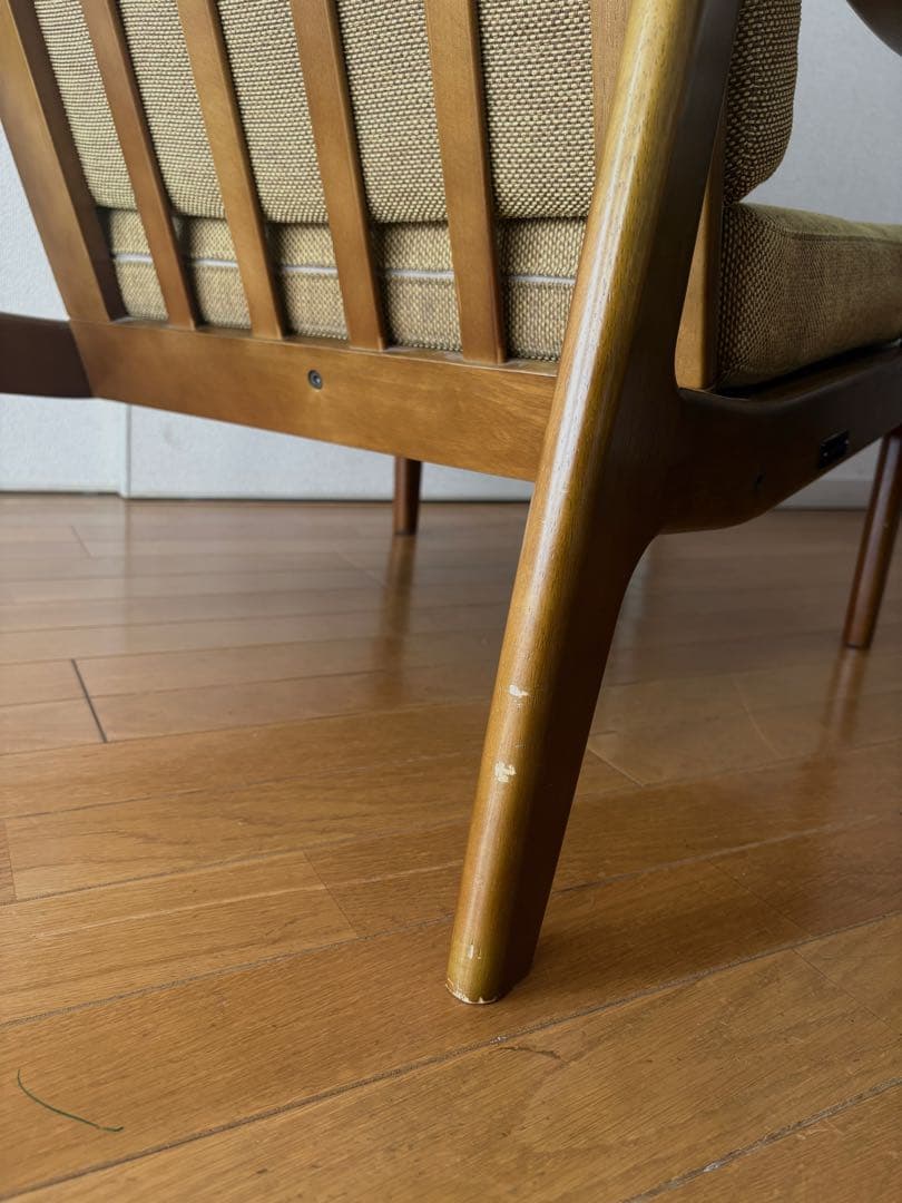 カリモク　1人掛けソファ