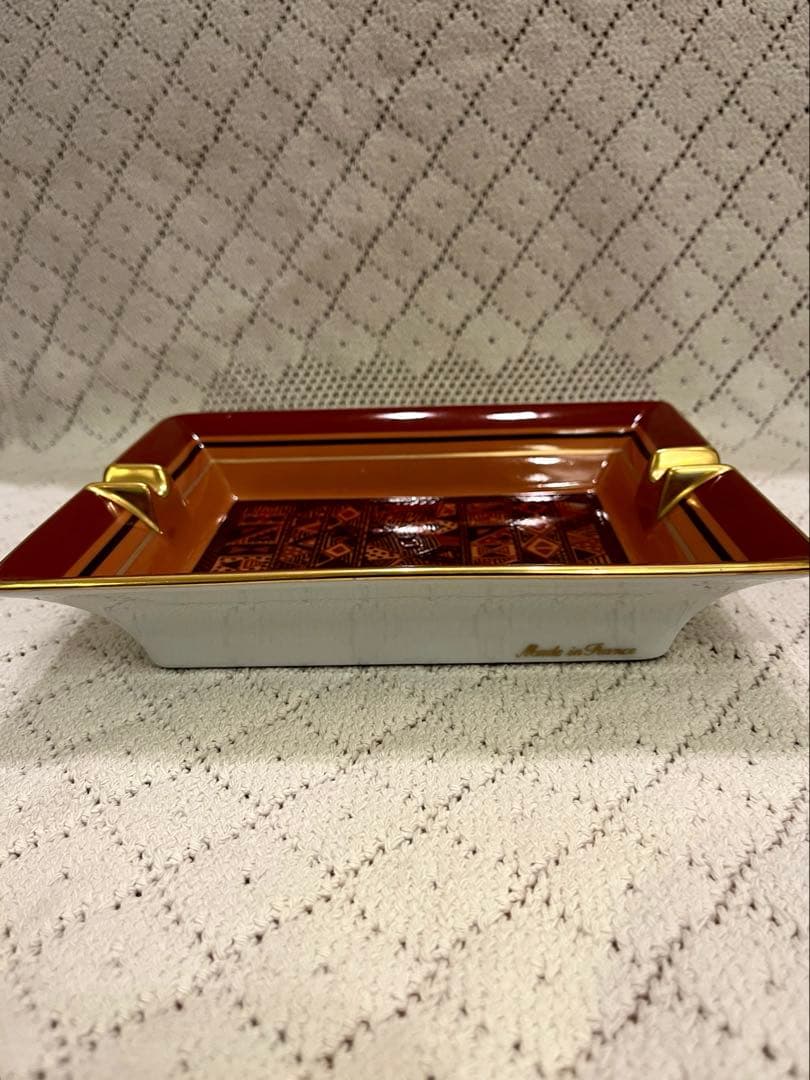 HERMES製の灰皿 エスニック柄