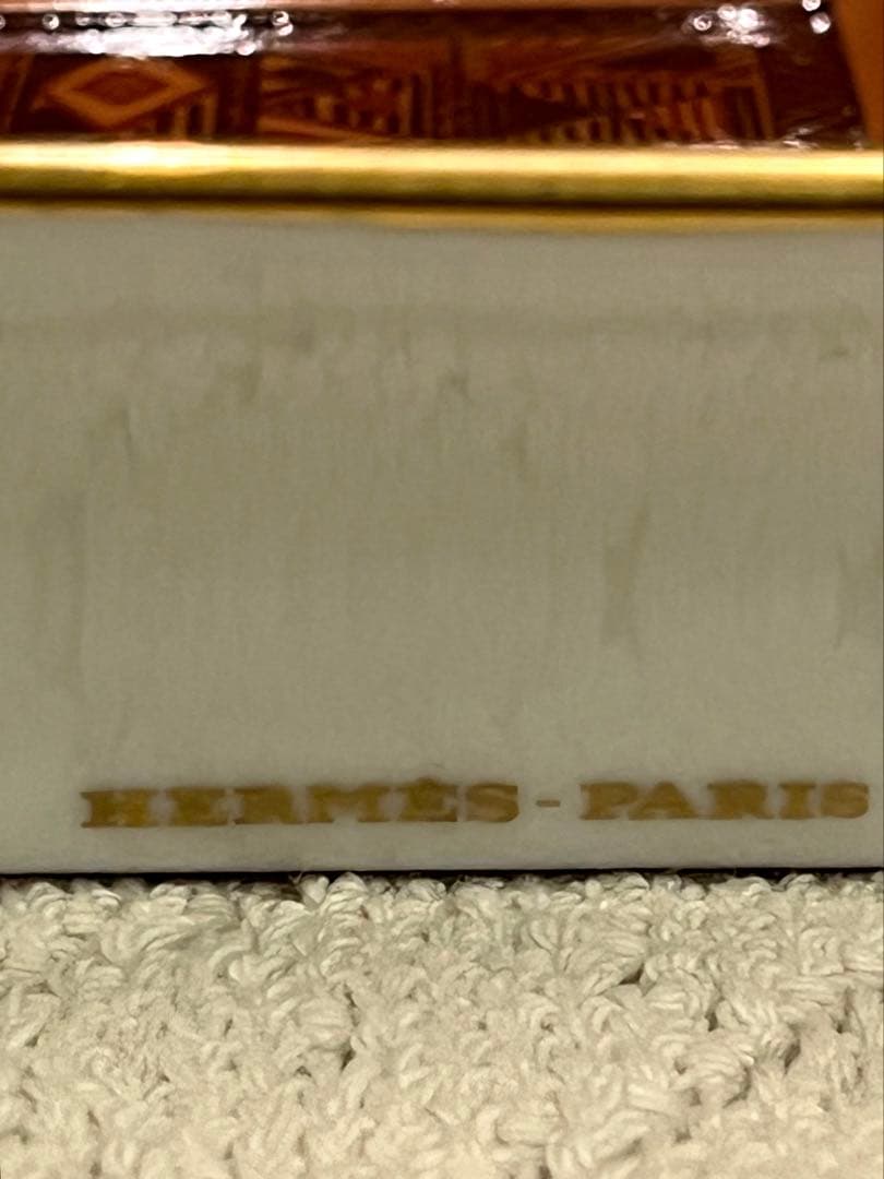 HERMES製の灰皿 エスニック柄