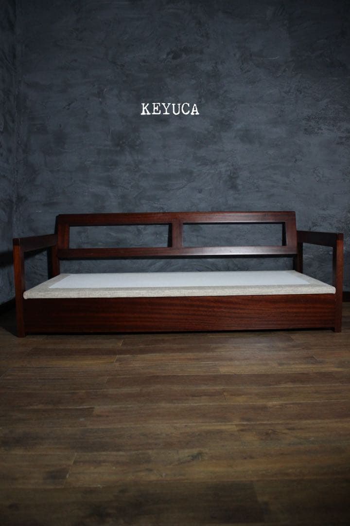 首都圏送無料〜ケユカフェザークッション 収納空間付き 20万 天然木 ソファ