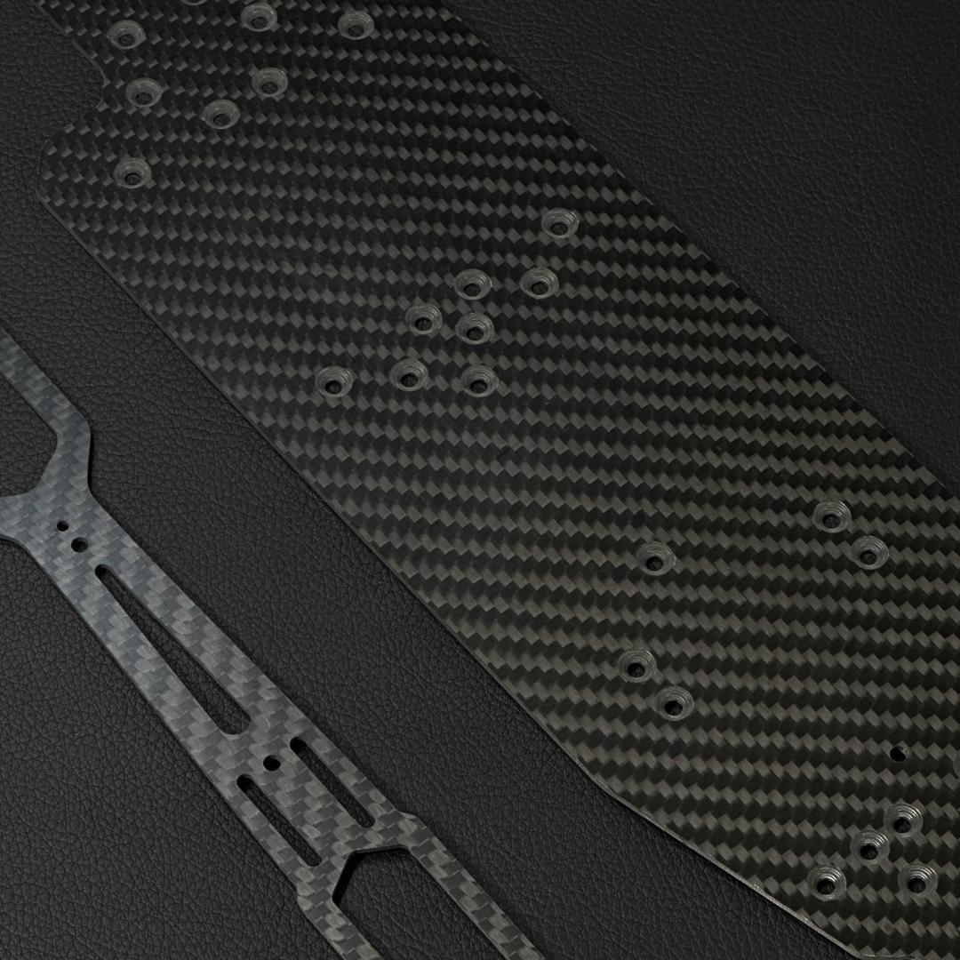 特注品 ヨコモ RD2.0 カーボンシャーシ 3.0mm + アッパ m2129