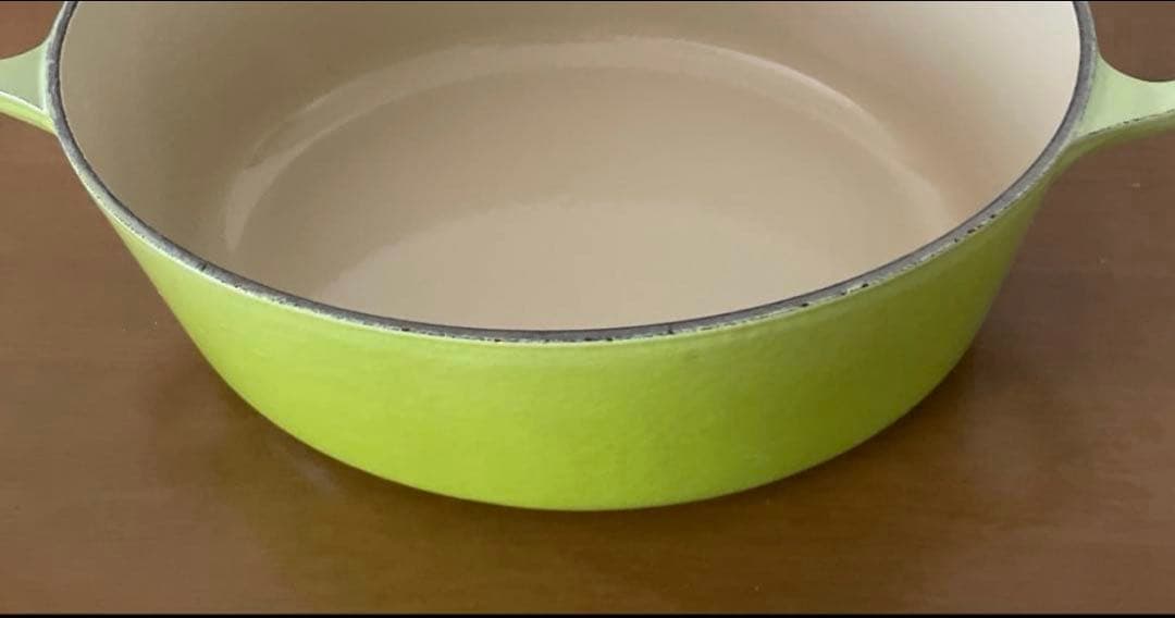 LE CREUSET オーバル25cm グリーン ル・クルーゼ鍋　両手鍋
