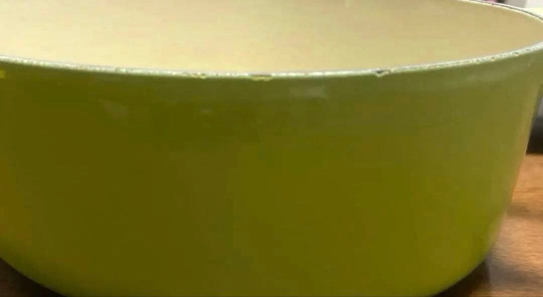 LE CREUSET オーバル25cm グリーン ル・クルーゼ鍋　両手鍋