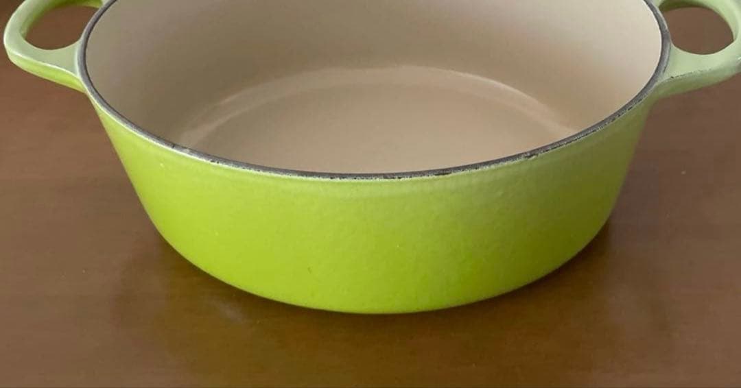 LE CREUSET オーバル25cm グリーン ル・クルーゼ鍋　両手鍋