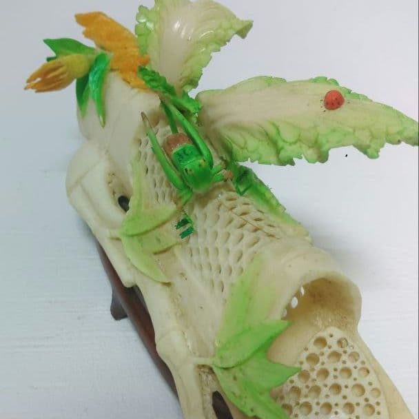 竹と白菜とバッタの彫刻　牛骨製　飛蝗　置物　中国美術　ミ10