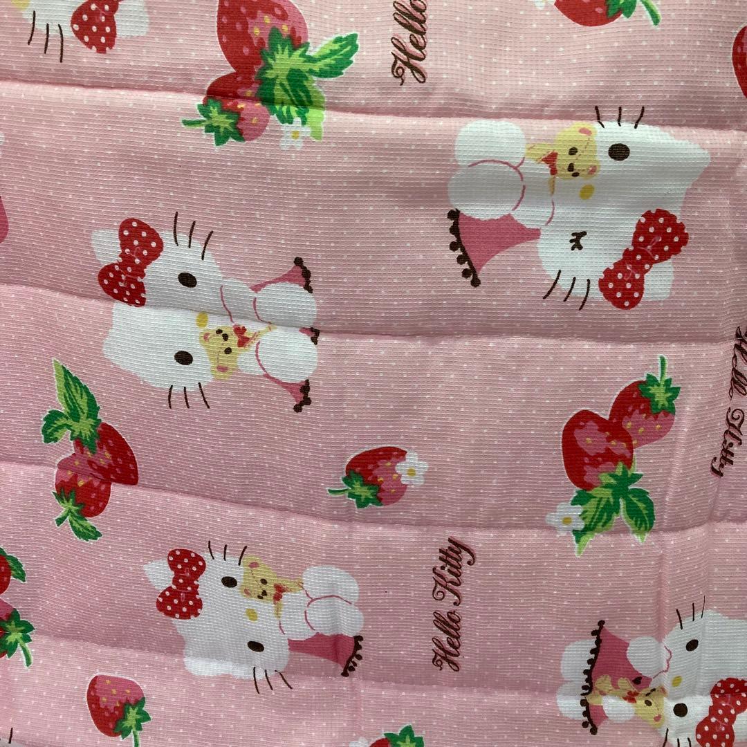 【未使用★2010年製】ハローキティ　敷きパッド　シーツ　イチゴ　サンリオ