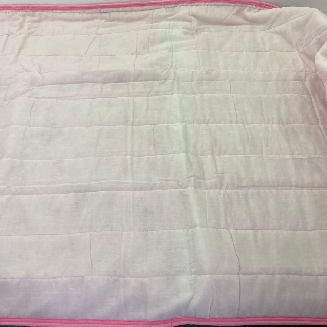 【未使用★2010年製】ハローキティ　敷きパッド　シーツ　イチゴ　サンリオ