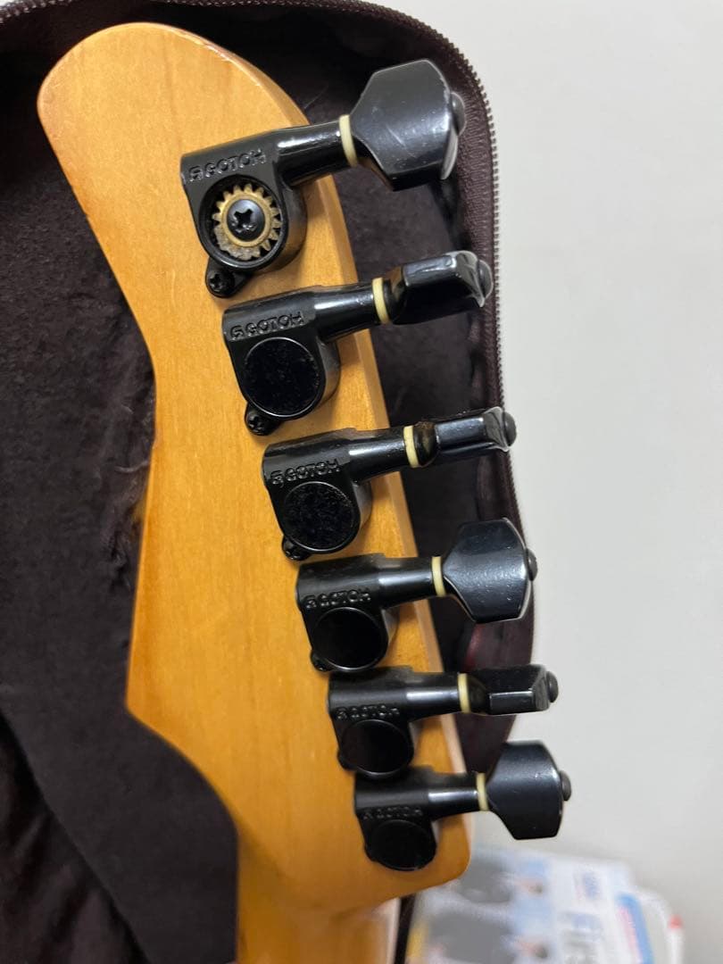 フェルナンデスFR-55 トレモロアーム、ケース付き - メルカリ