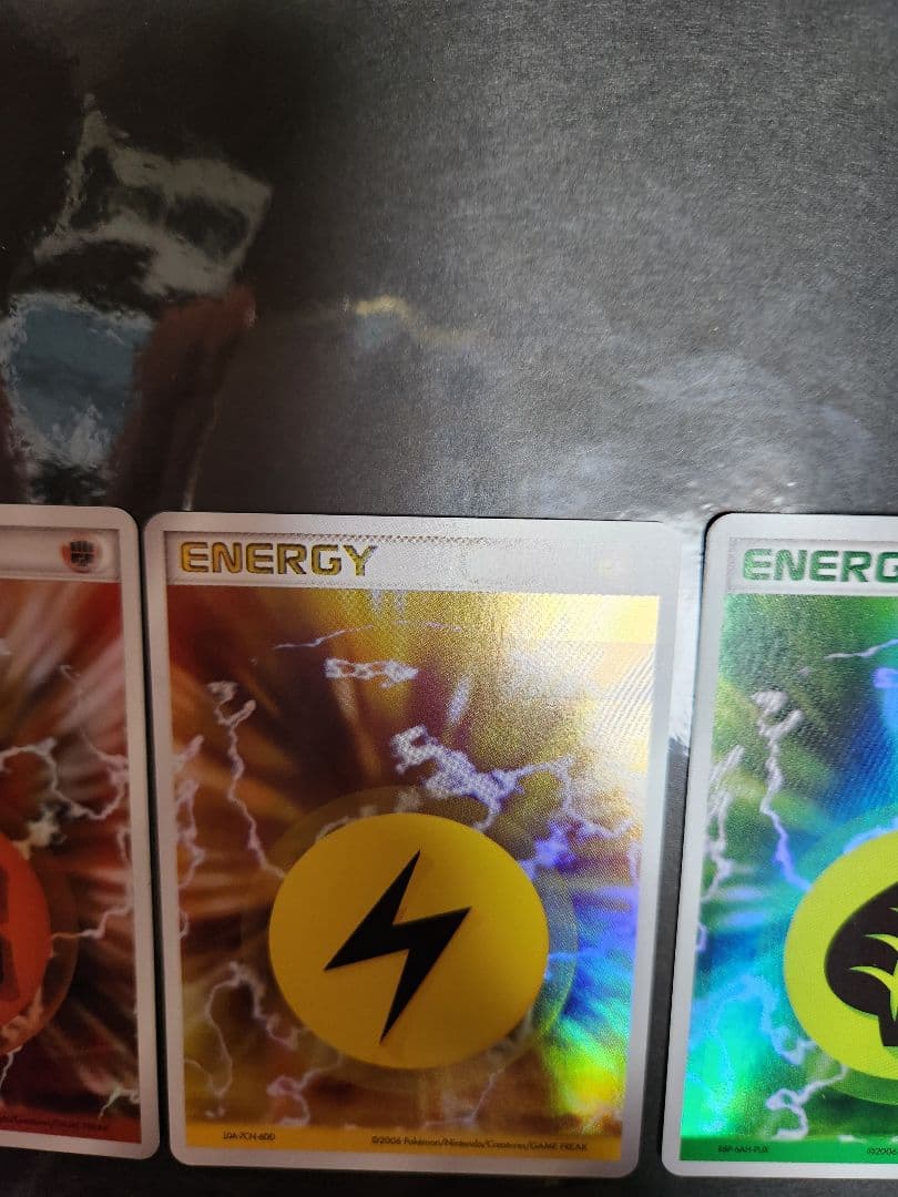 基本エネルギー。ホロン3枚。闘雷草。