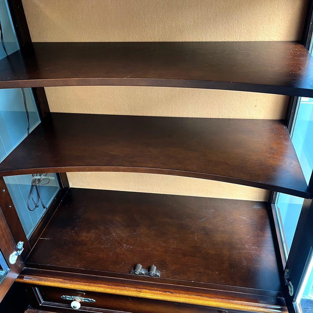 取付無料！飛騨産業キツツキ キュリオケース 洋風アンティーク飾り棚 食器棚✨