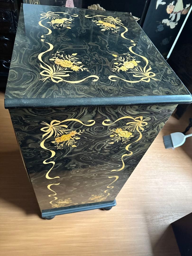 イタリア製 象嵌細工 ロココ調キャビネット 木製3引き出し付き