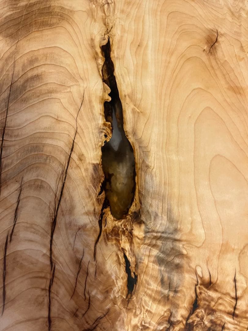 一枚板テーブル　栃の木　ローテーブル レジンテーブル