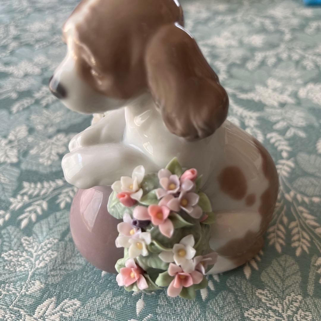 お値下げしました。　リヤドロ　仔犬とお花