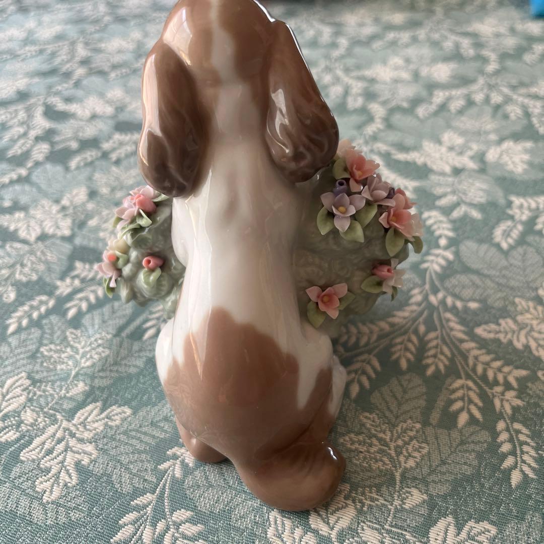 お値下げしました。　リヤドロ　仔犬とお花