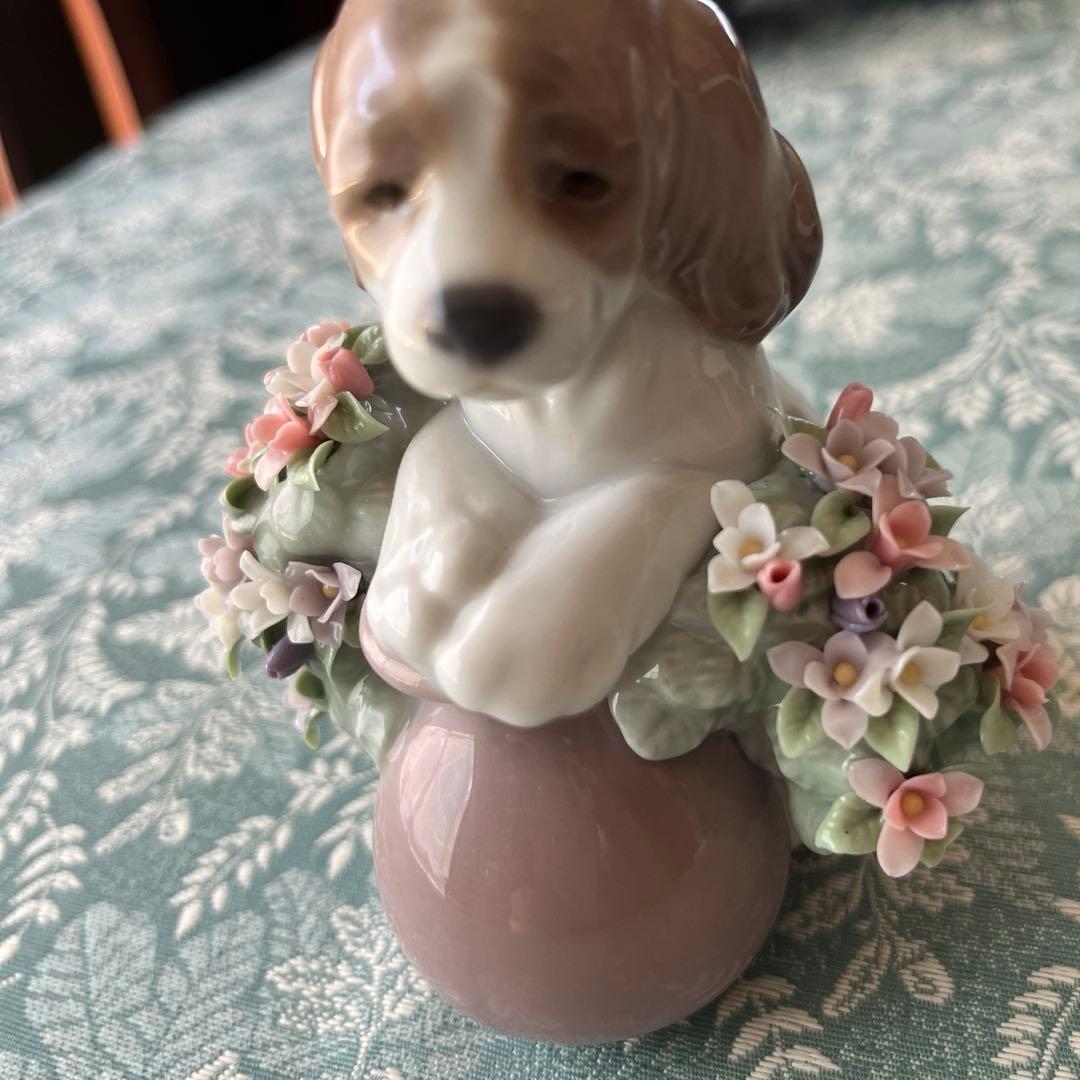 お値下げしました。　リヤドロ　仔犬とお花