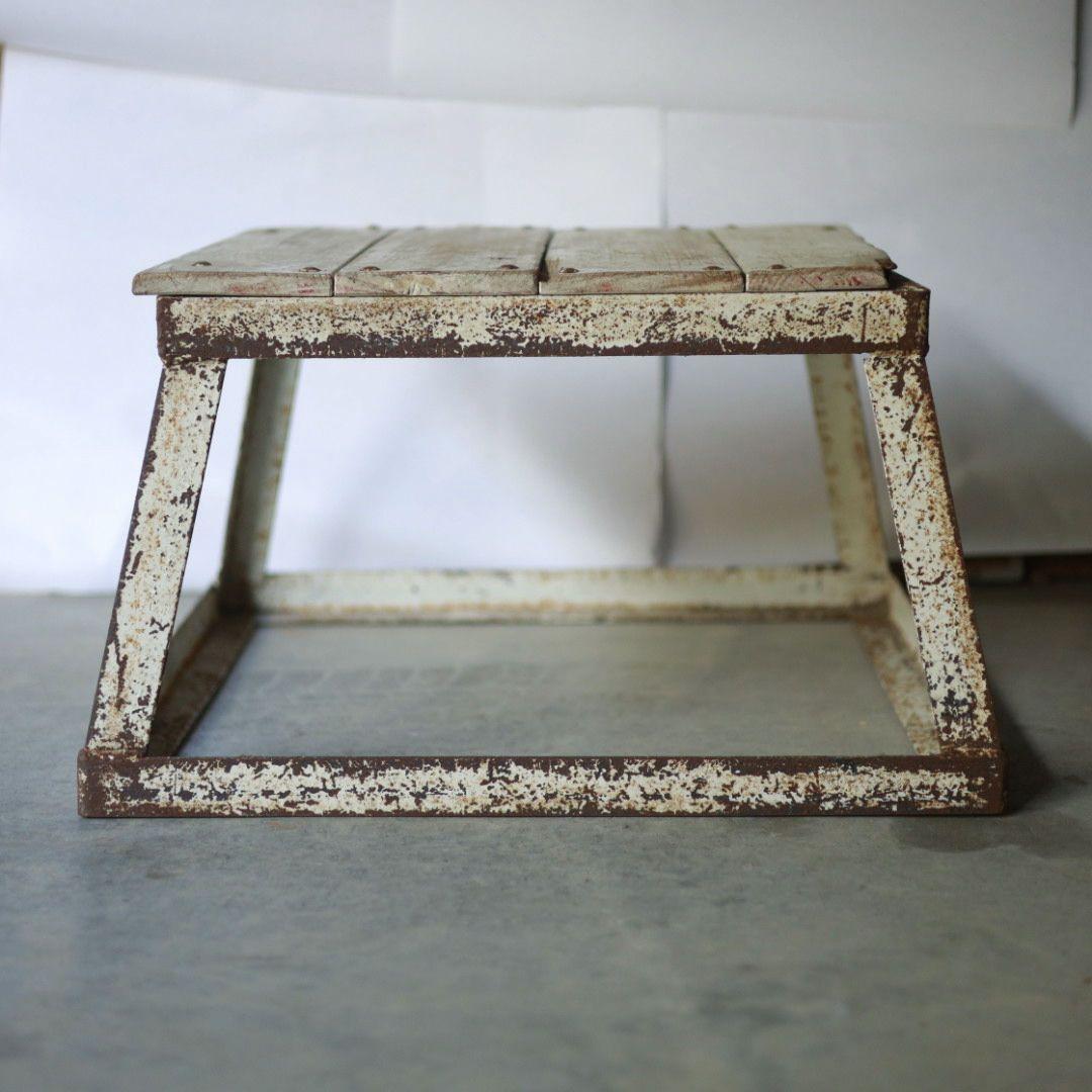 台　スツール　アンティーク　レトロ　踏み台　インテリア　店舗什器