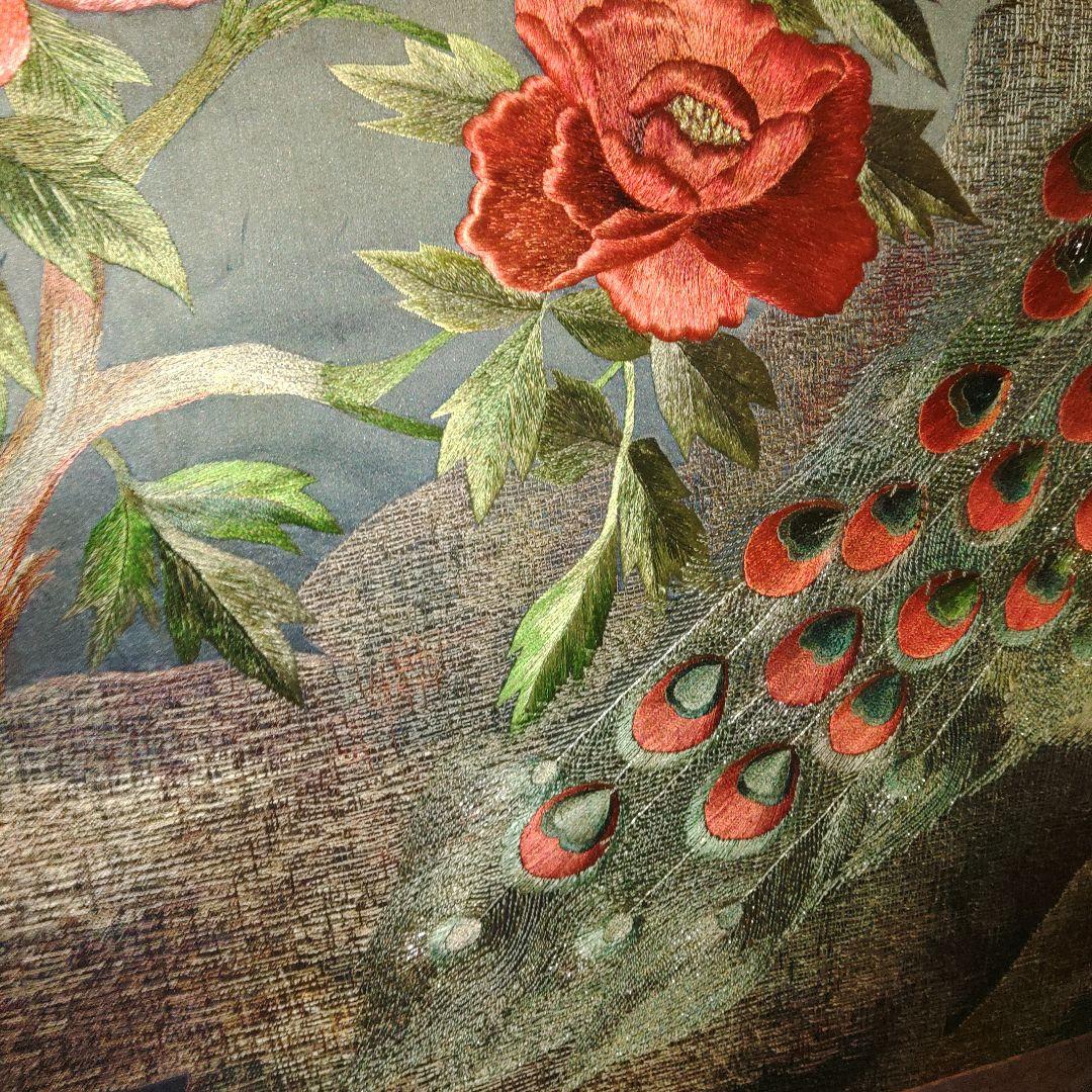 孔雀刺繍衝立　高さ120cm