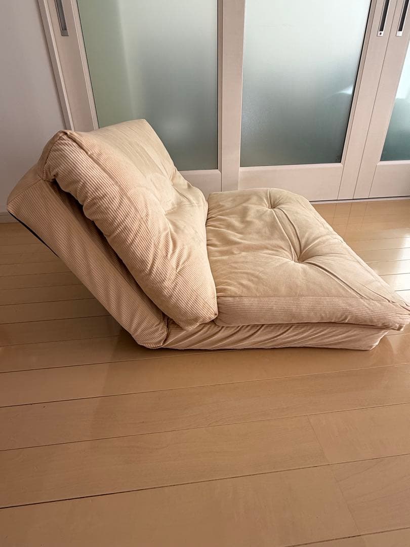 リクライニング　ローソファー