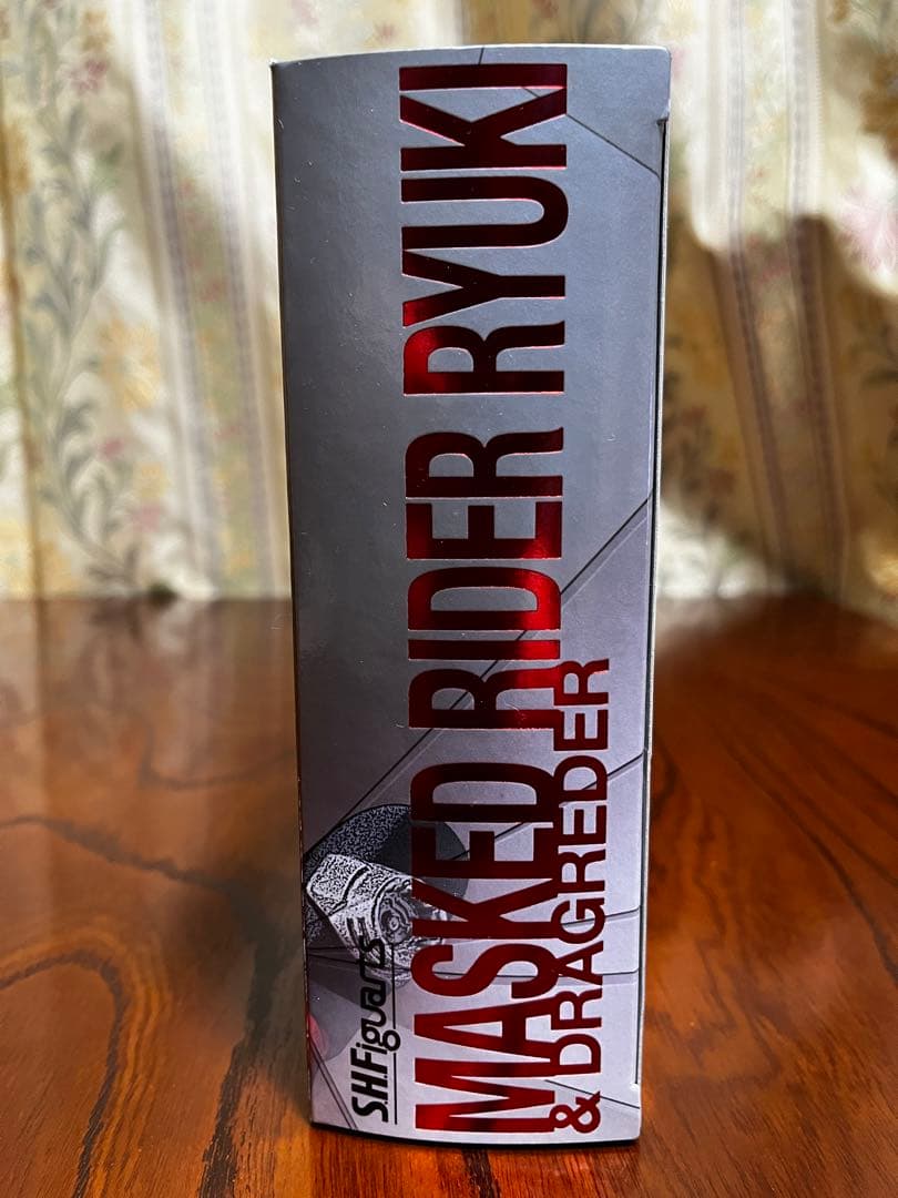 S.H.Figuarts 仮面ライダー龍騎＆ドラグレッダー　新品　未使用品