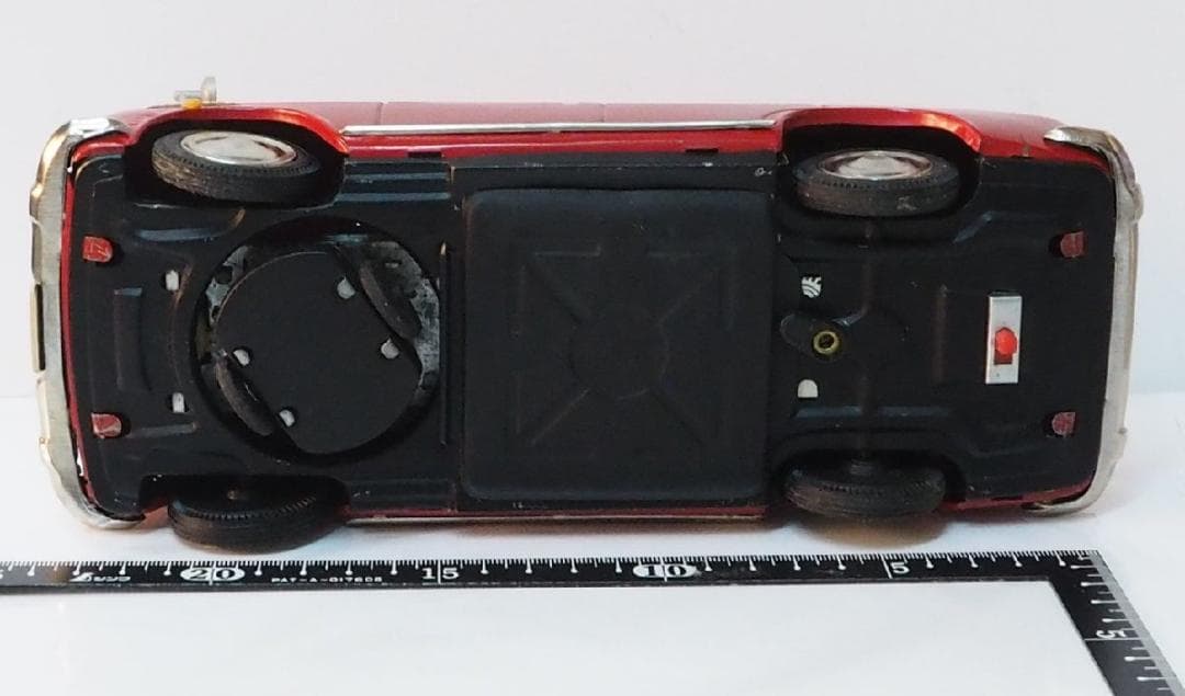 イチコー【ダットサン ブルーバード410赤 動作不良】当時物ブリキ製