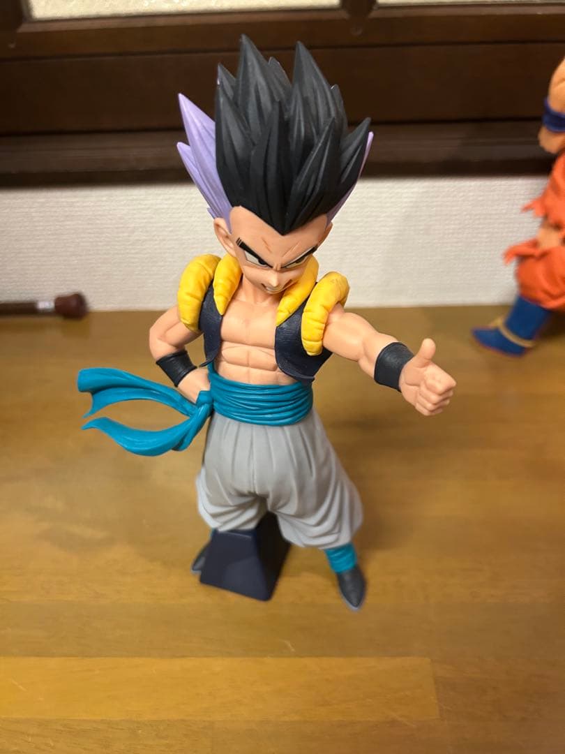 Grandista 孫悟空、ゴテンクス、孫悟飯、ゴジータブルーフィギュア