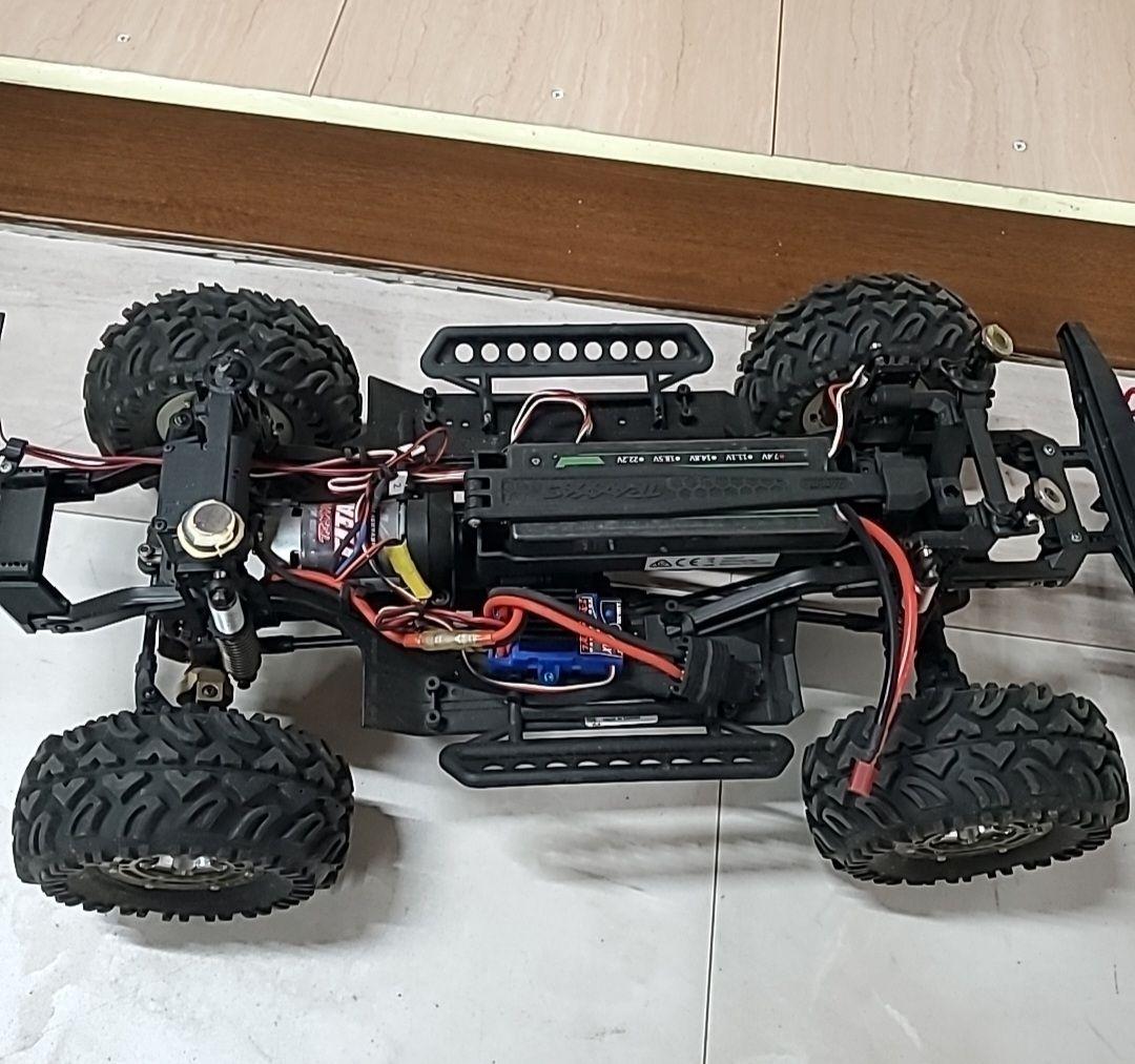 トラクサス　TRX-4スポーツ　ラジコン　クローラー　Traxxas