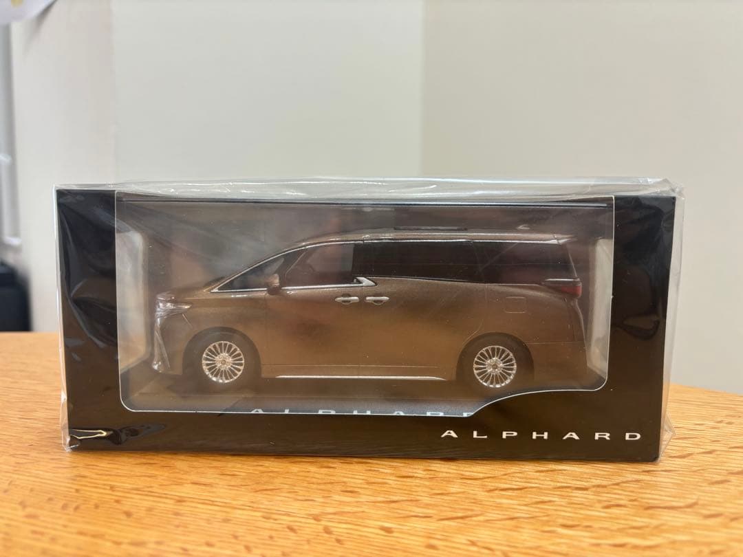 新型アルファード プレシャスレオブロンド フィギュア ミニカー - メルカリ
