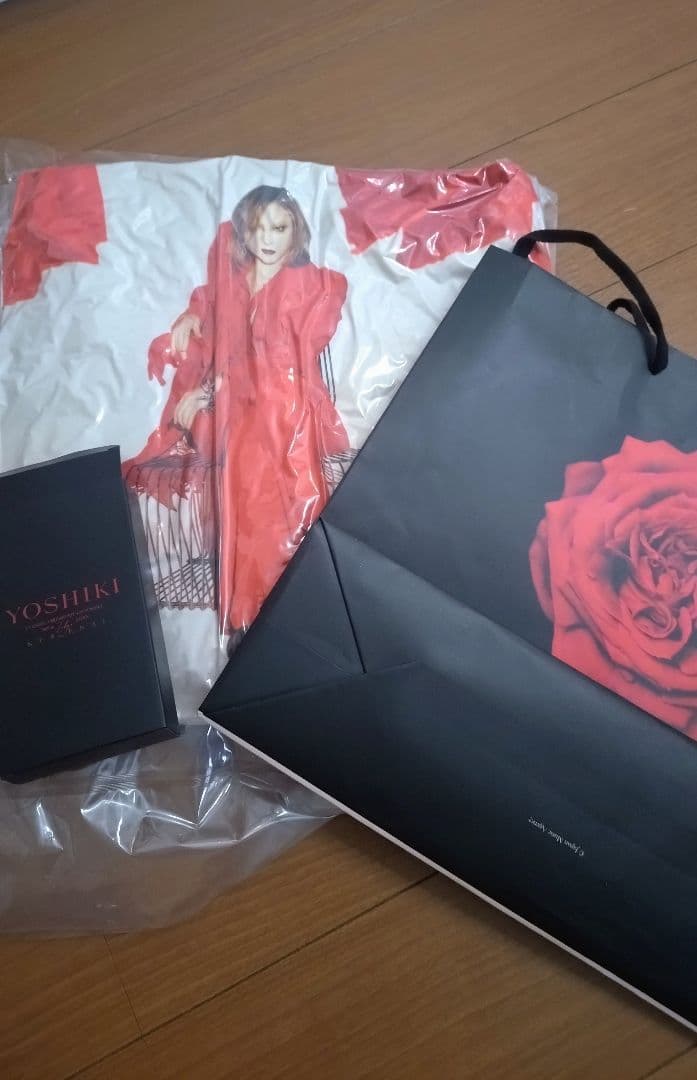 大幅値下げ！YOSHIKI ディナーショー2025＆2024 グッズ抱合せ - メルカリ