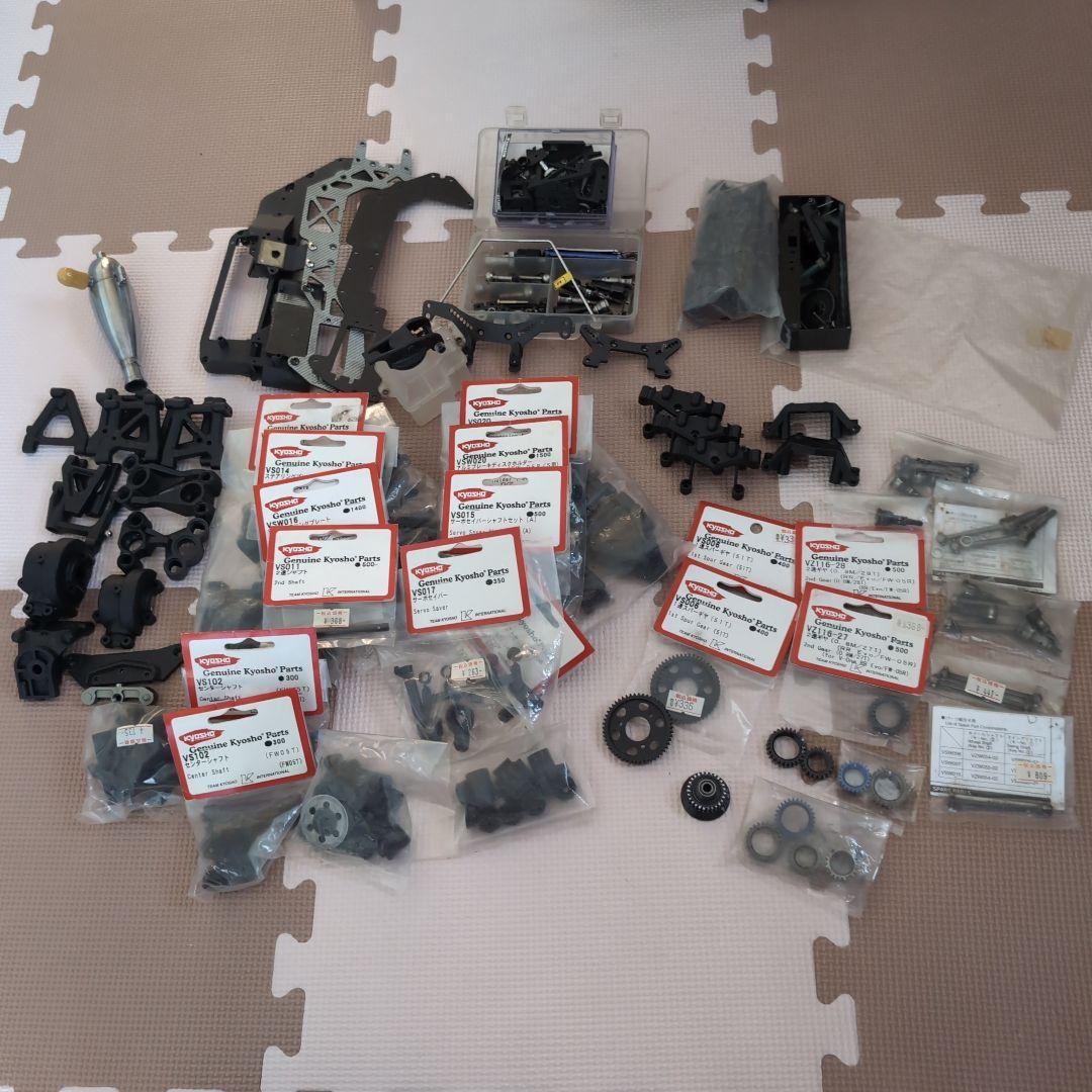 京商FW-05R(ほぼRR仕様)ラジコンカー パーツ多数